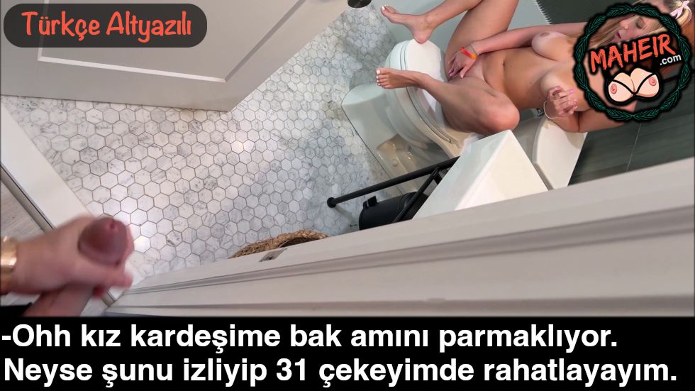 Amını Kurcalayan Kız Kardeşini İzleyip Sikini Sıvazladı
