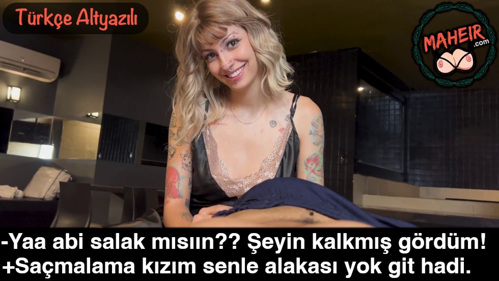 Gece Uykusu Kaçan Kız Kardeşim Odama Geldi Yaramazlık Yaptı
